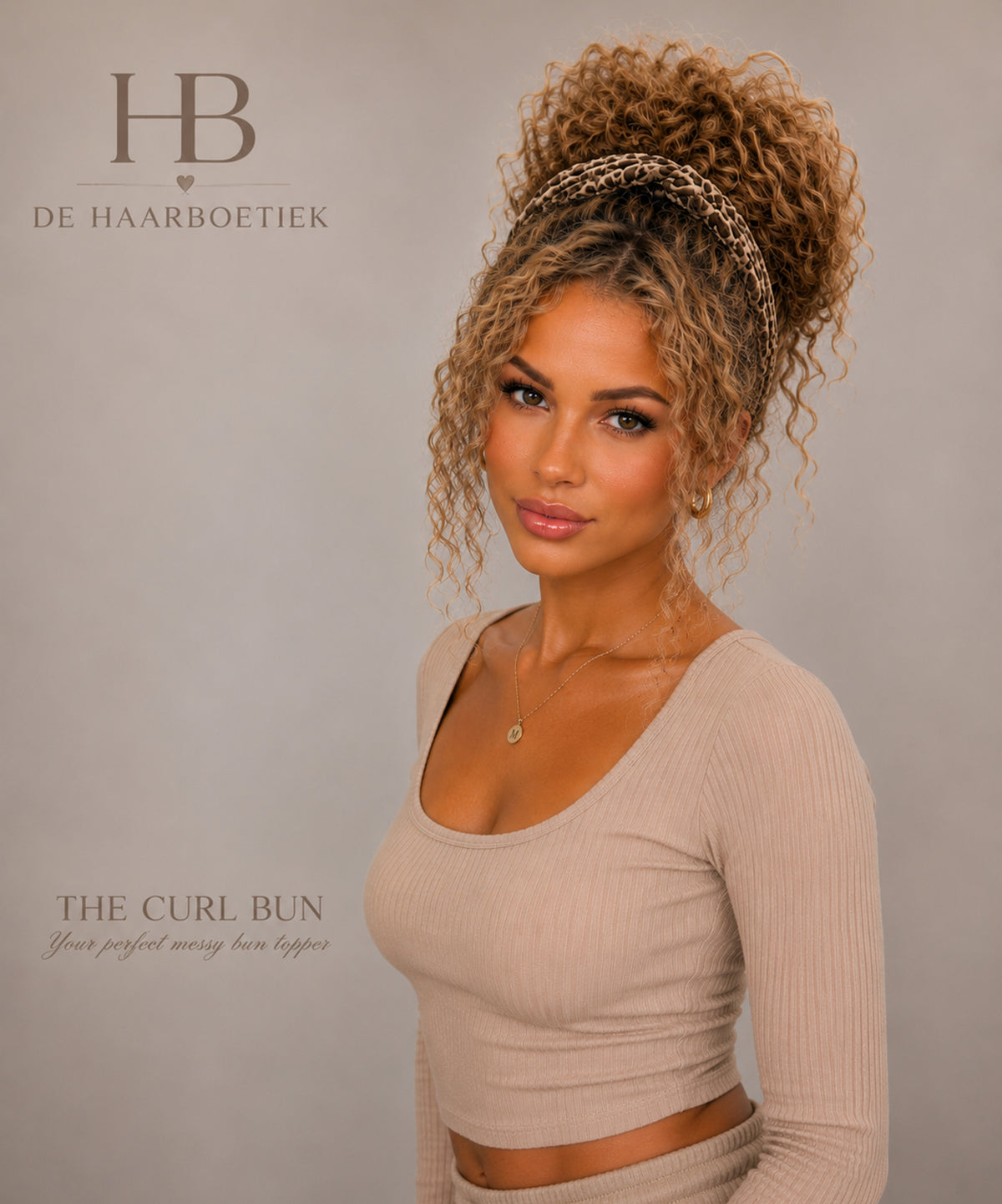 Curl bun krullenknot haarstukje – foto 4 - De HaarBoetiek