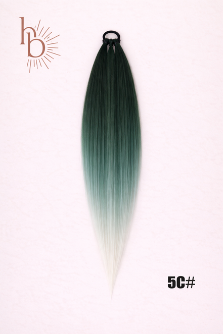 Sleek premium ponytail | 65 CM | Groen - wit | De haarboetiek