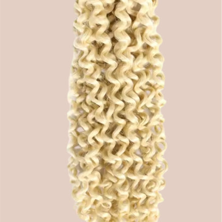 Afro curls invlecht haar blond - De HaarBoetiek