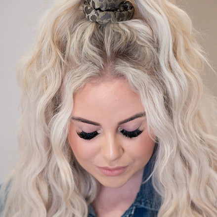 Scrunchie Leopard Green – Satijnen Haarelastiek Luipaard Groen