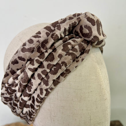 Katoenen bandeau haarband met zandkleurige luipaardprint