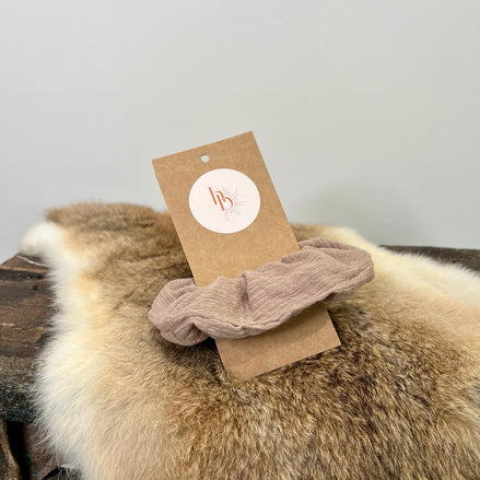 Scrunchie Dark Sand - De HaarBoetiek
