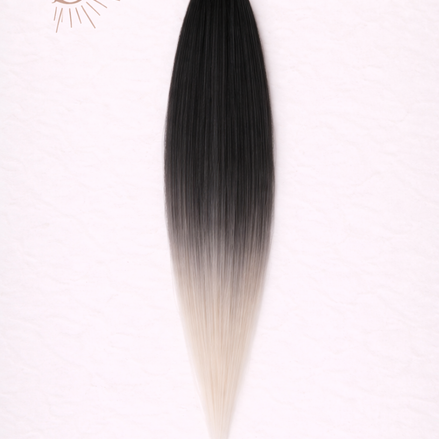 Sleek ponytail zwart grijs wit 65cm strakke paardenstaart - De HaarBoetiek