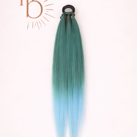 Sleek ponytail licht blauw groen 65cm strakke paardenstaart - De HaarBoetiek