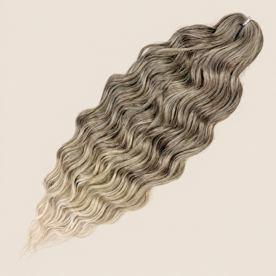 Anna golvend invlechthaar 60 cm 100 g – Asbruin-blond ombre (T4/16/56C) – De HaarBoetiek