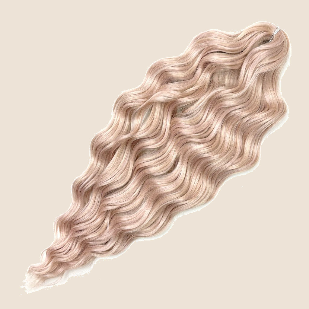 Anna golvend invlechthaar 60 cm – Champagne roze (GPink15) – De HaarBoetiek
