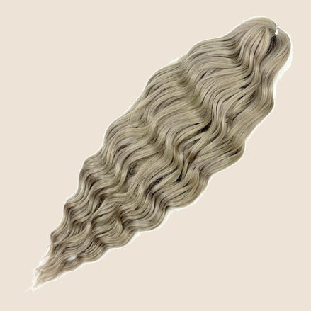 Anna golvend invlechthaar 60 cm 100 g – Donker asblond (56A) – De HaarBoetiek