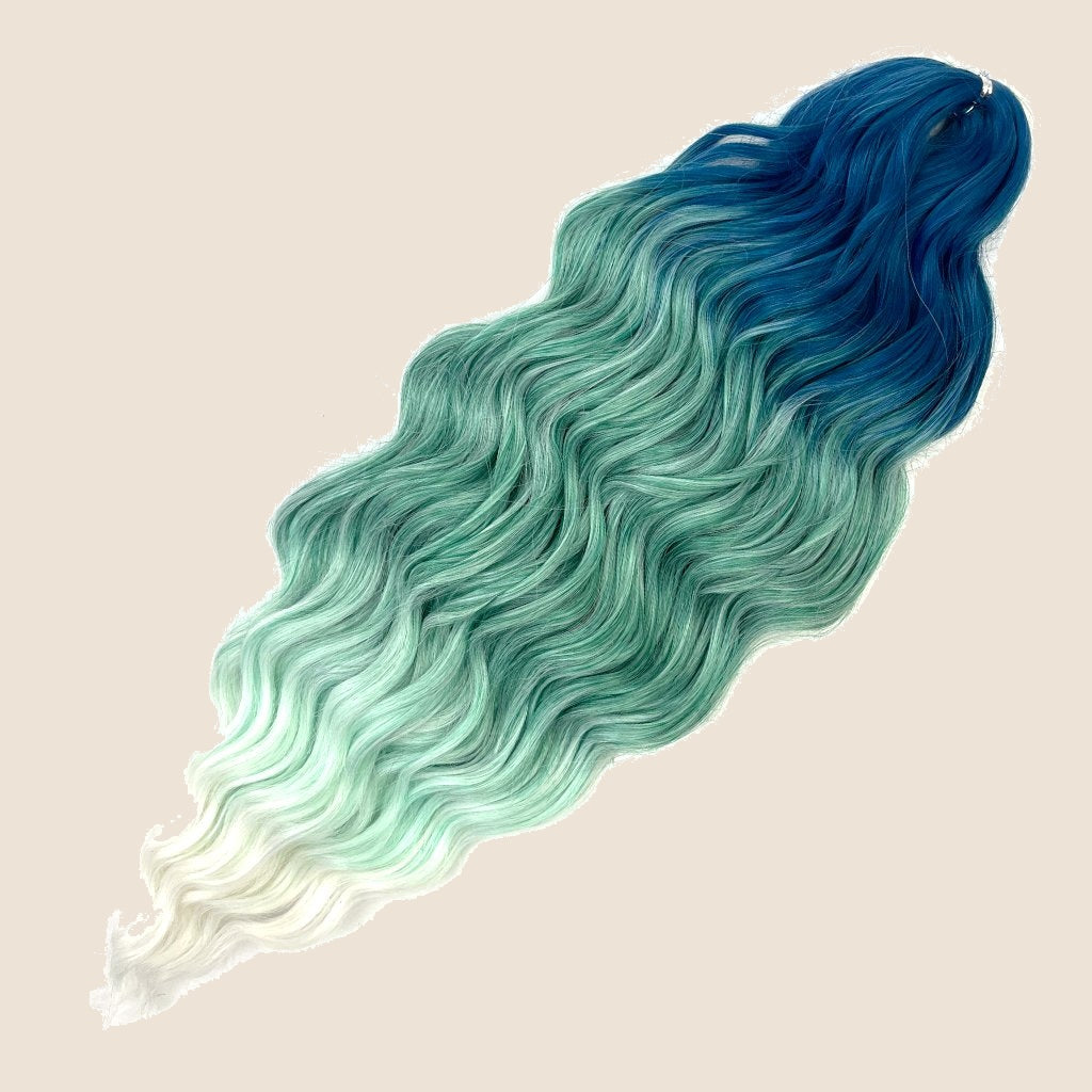 Anna golvend invlechthaar 60 cm 100 g – Blauw-mintgroen ombre (TT-WGREEN) – De HaarBoetiek