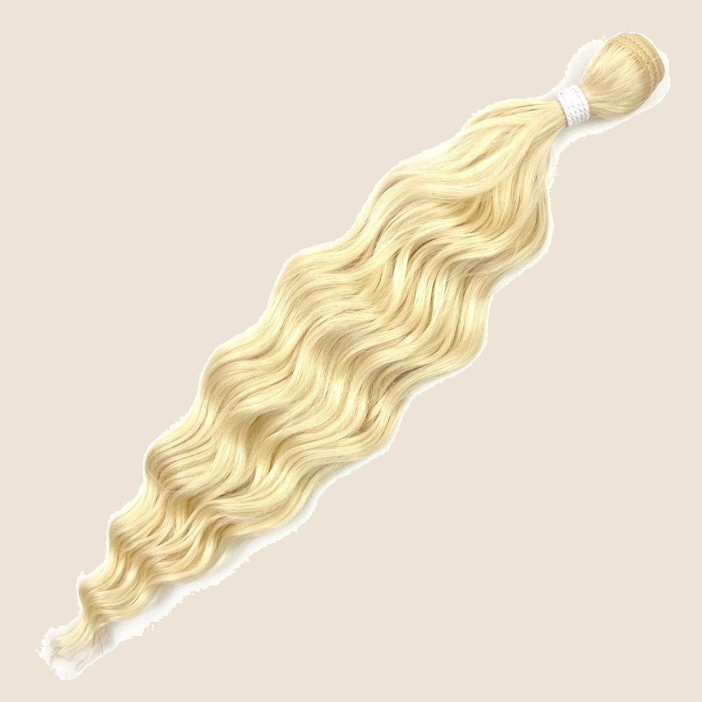 Anna synthetische haarweft 60 cm 100 g – Lichtblond (613) – De HaarBoetiek