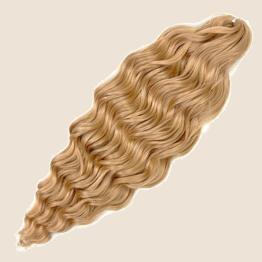 Anna golvend invlechthaar 60 cm 100 g – Goudbruin (Brown119) – De HaarBoetiek