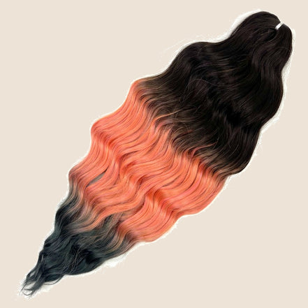 Anna golvend invlechthaar 60 cm 100 g – Zwart-oranje-grijs ombre (2T4-LORANGE11/GRAY) – De HaarBoetiek