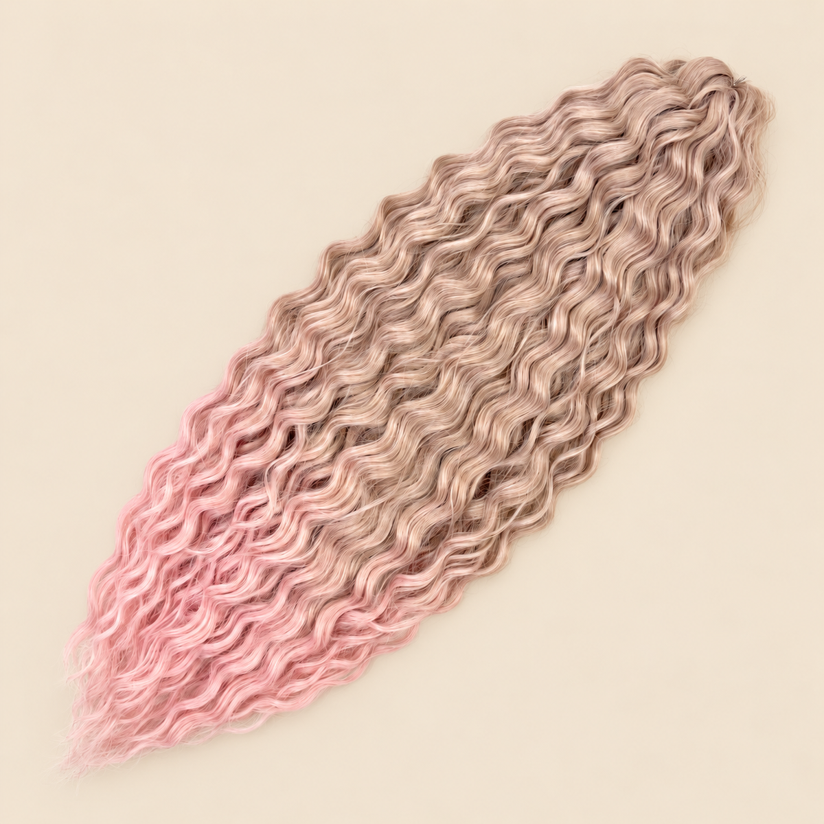 Ariel golvend kanekalon invlechthaar 55 cm 100 g, kleur Blush, op beige achtergrond