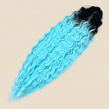 Ariel golvend kanekalon invlechthaar 55 cm 100 g in zwart/blauw ombre (kleur TT1B/LBLUEA) op beige achtergrond