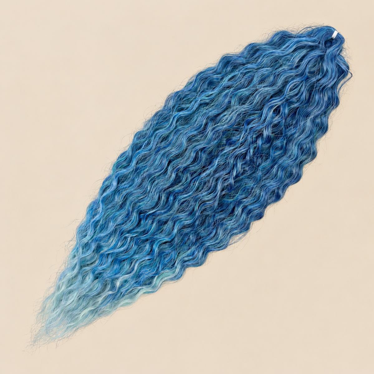Ariel golvend kanekalon invlechthaar 55 cm 300 g in blauw ombre (kleur T-JSBLUE2) op beige achtergrond