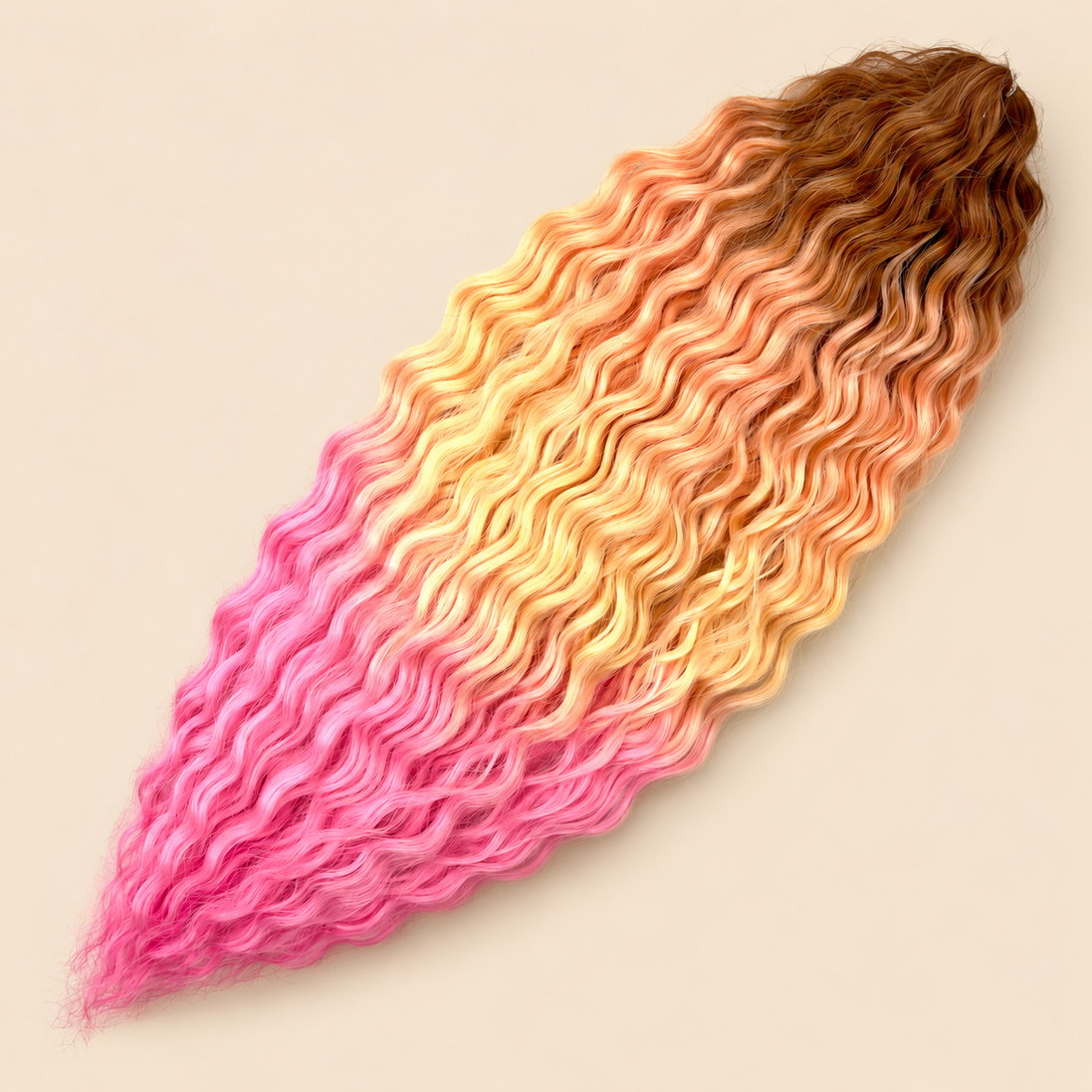 Ariel golvend kanekalon invlechthaar 55 cm 300 g in kleur TT-350/HPD162 op beige achtergrond