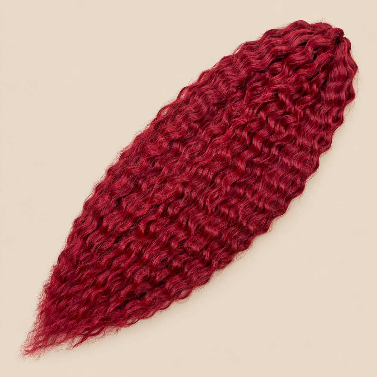 Ariel golvend kanekalon invlechthaar kleur BRed3, 75 cm, 300 g op beige achtergrond