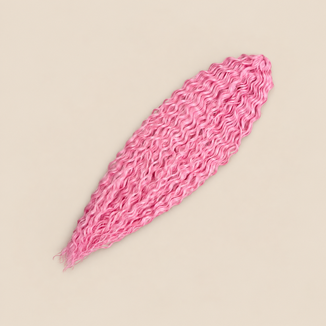 Ariel golvend kanekalon invlechthaar kleur Pink14, 55 cm, 100 g op beige achtergrond