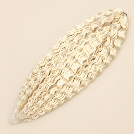 Ariel kanekalon invlechthaar wit (kleur RWhite), productfoto op egale beige achtergrond