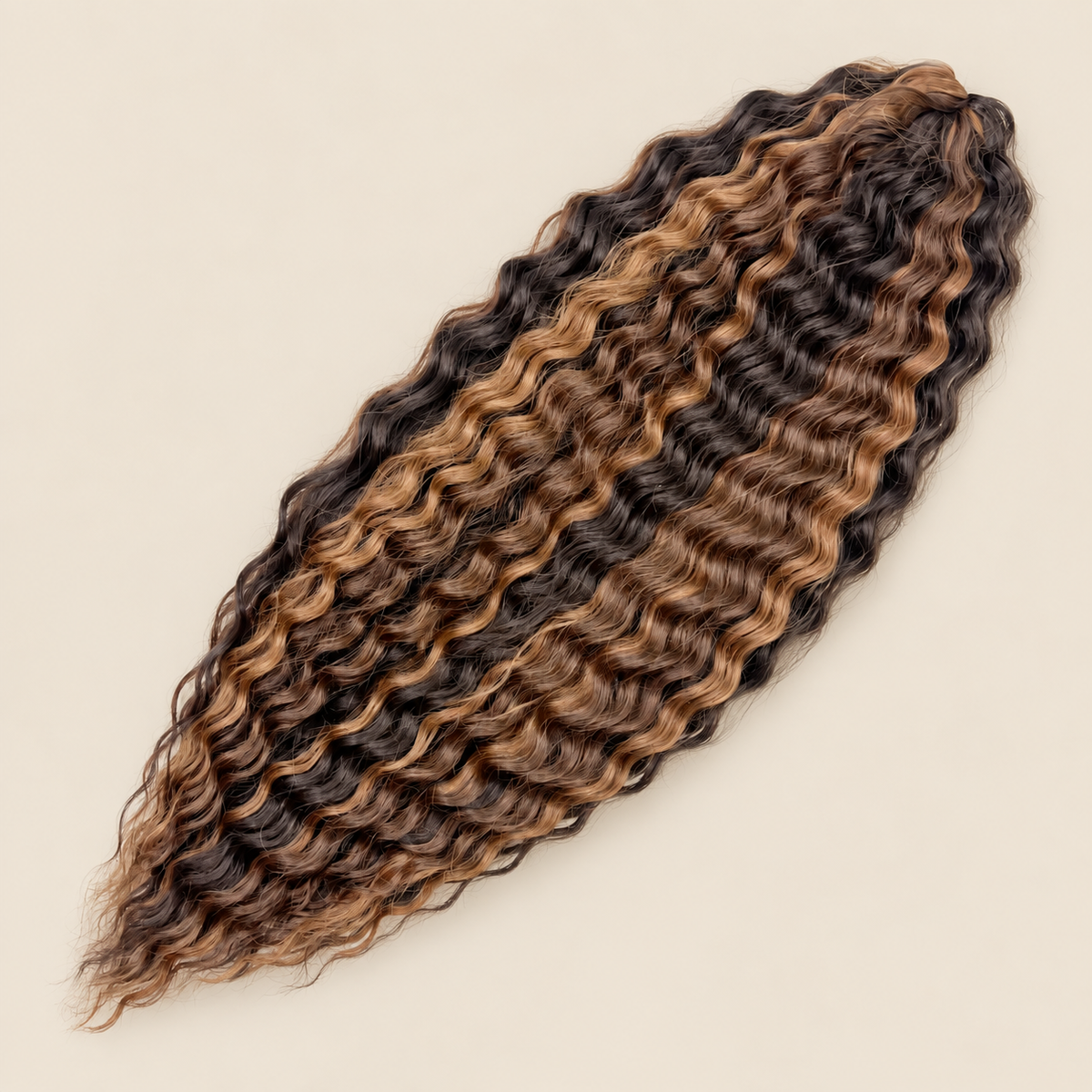 Ariel golvend kanekalon kleur P-Brown159 op beige achtergrond