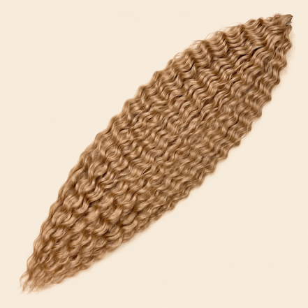 Ariel golvend kanekalon invlechthaar kleur Brown51 op egale beige achtergrond