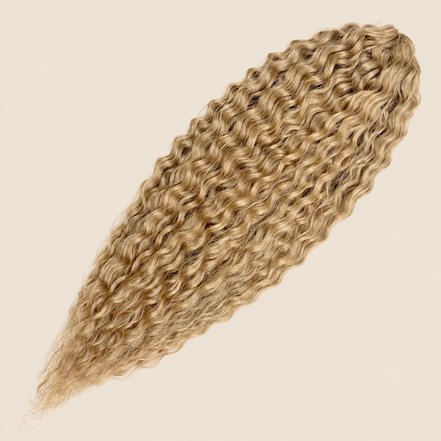 Ariel golvend kanekalon invlechthaar kleur Linen(60) op egale beige achtergrond