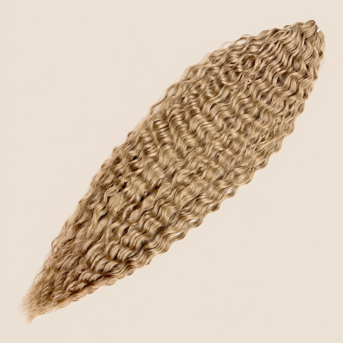 Ariel golvend kanekalon invlechthaar kleur Linen(104) op egale beige achtergrond