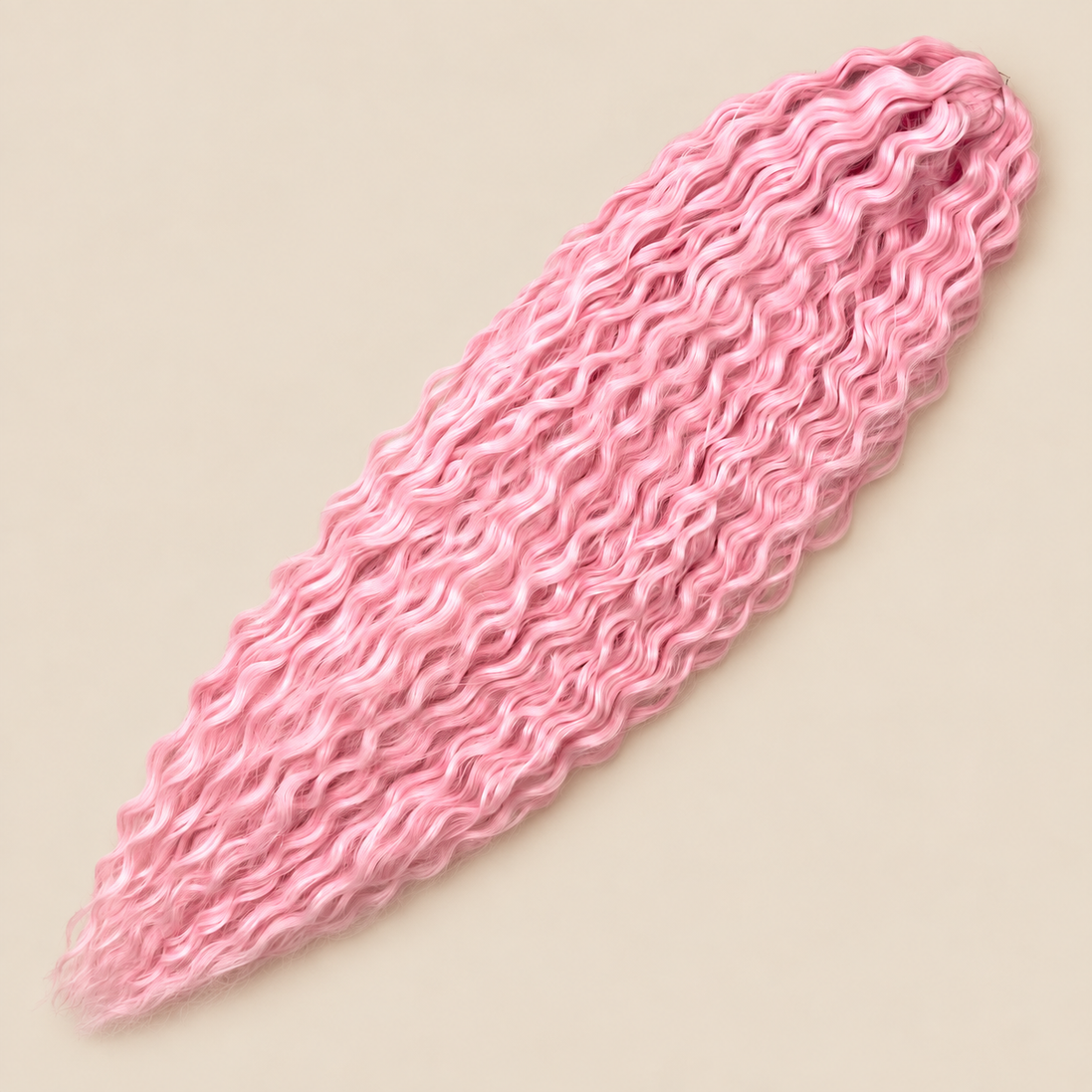 Ariel golvend kanekalon invlechthaar kleur PINK8-2 op egale beige achtergrond