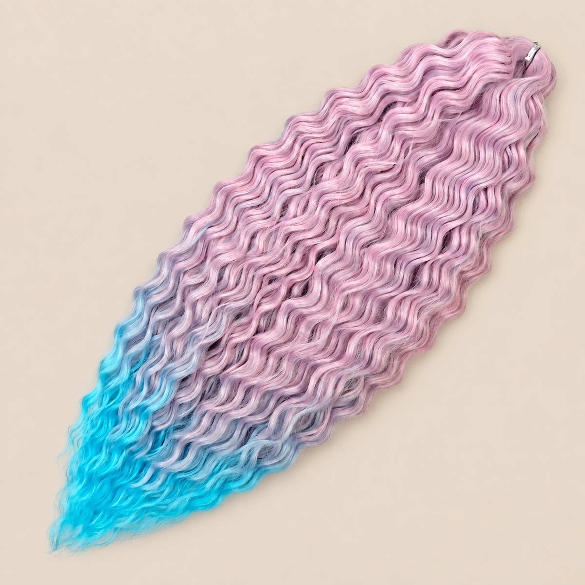 Ariel golvend kanekalon invlechthaar kleur T-PINK4-BLUE op egale beige achtergrond
