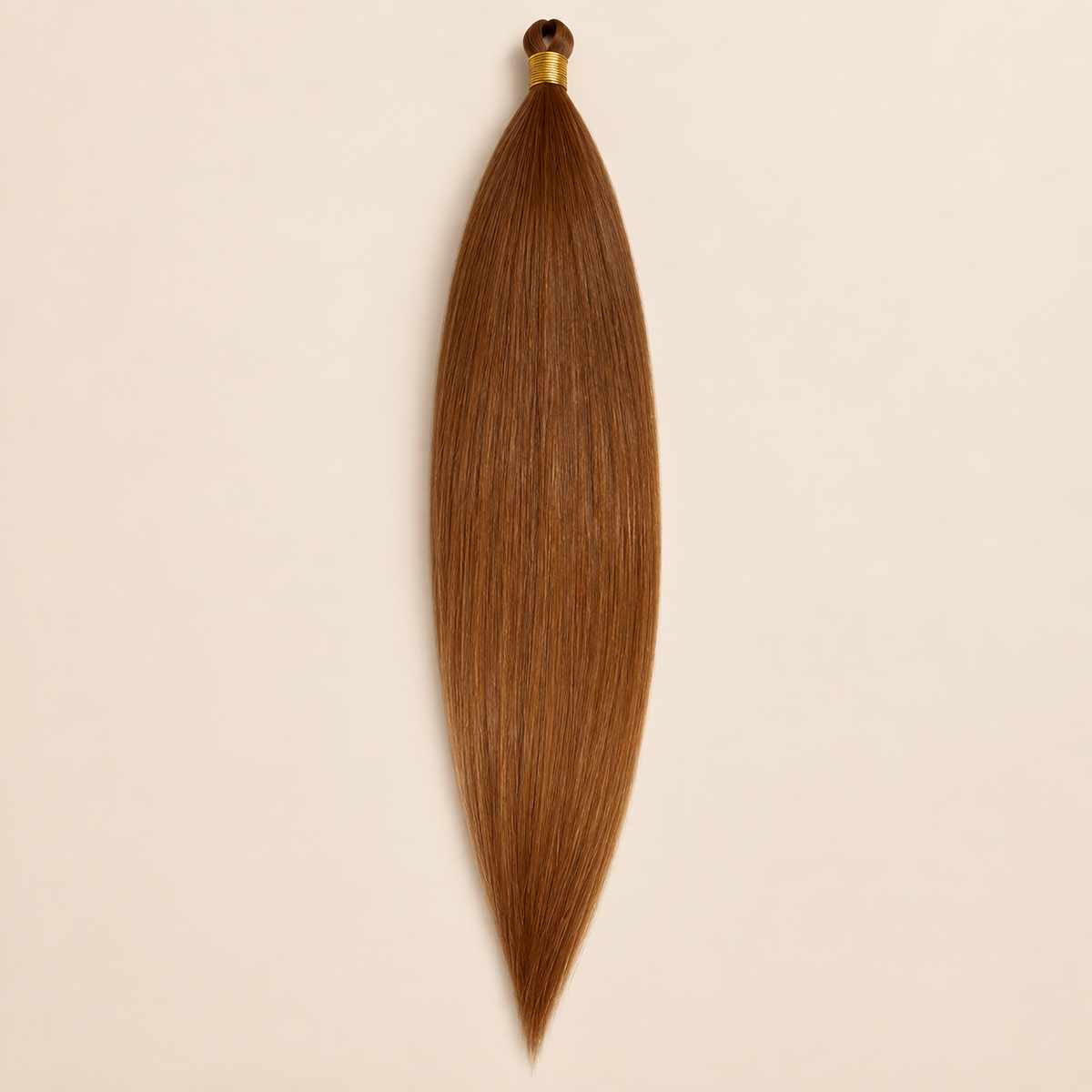 Steil BioProtein Kanekalon vlechthaar in kleur 30, 70 cm en 100 gram, op beige achtergrond