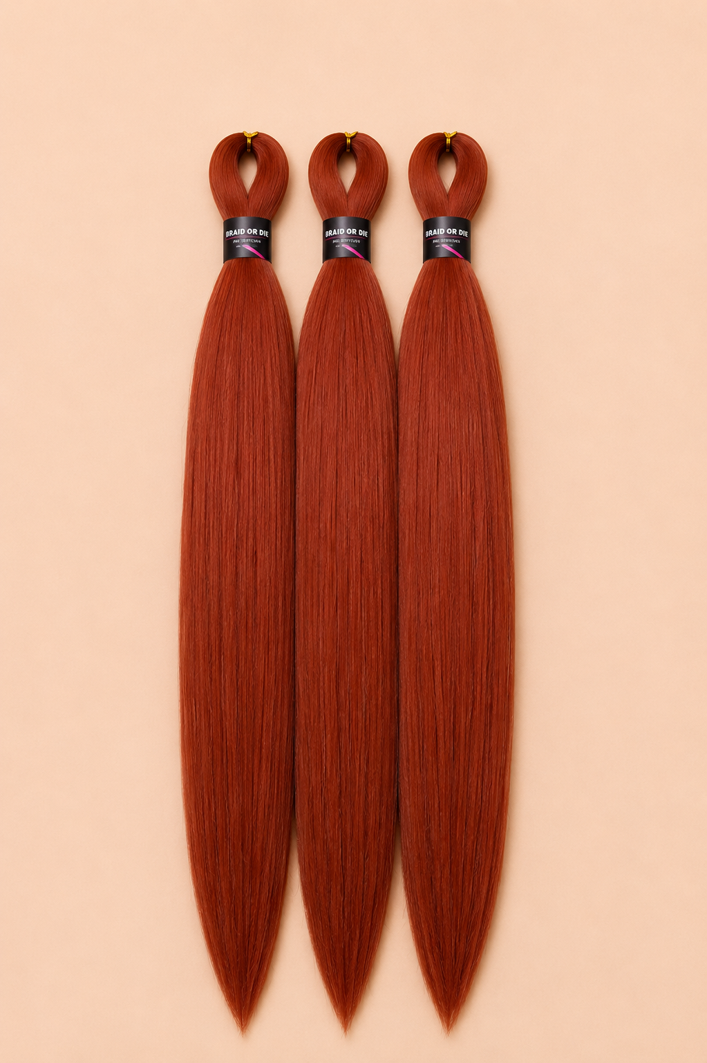 BraidOrDie Easy Braid 3-in-1 kleur 350 ginger 65 cm set van 3 op beige achtergrond