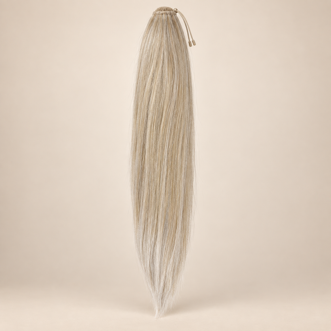 Steile Drawstring Ponytail BraidOrDie 60 cm – Frosted Pearl | De HaarBoetiek