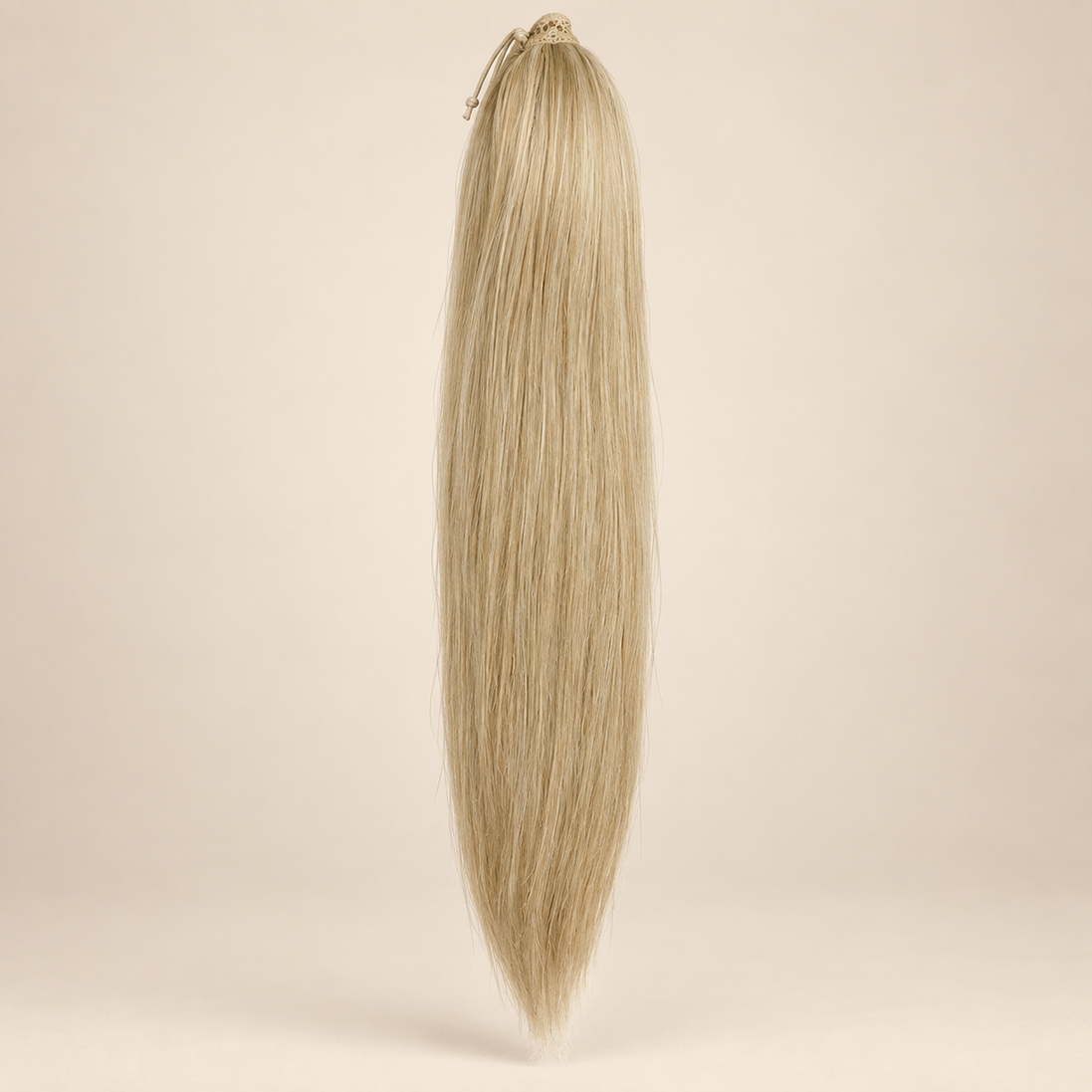 Steile Drawstring Ponytail BraidOrDie 60 cm – Vanilla Blonde | De HaarBoetiek