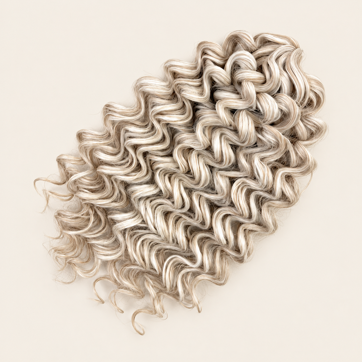 Cinderella krullend invlechthaar 30 cm in kleur 56C op beige achtergrond