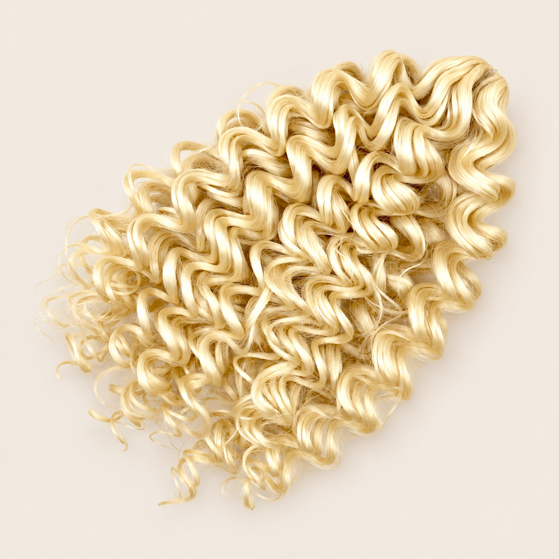 Cinderella krullend invlechthaar 30 cm in kleur 613 op beige achtergrond