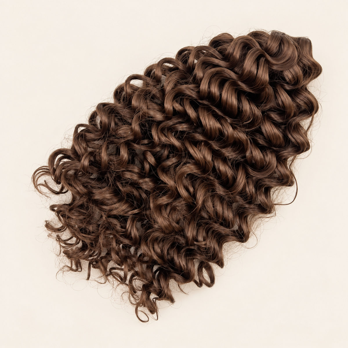 Cinderella krullend invlechthaar 30 cm in kleur Brown139 op beige achtergrond