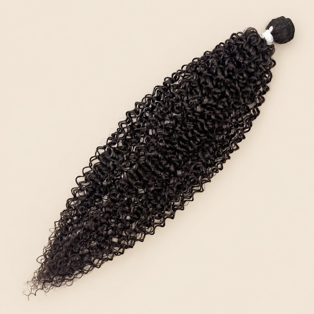Dream Curly krullend haar 60 cm 100 g kleur 4 op beige achtergrond
