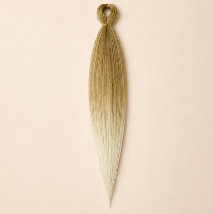 Easy Braid Kanekalon vlechthaar Honingblond Platina Ombré, kleurcode 2-96, op lichtbeige achtergrond