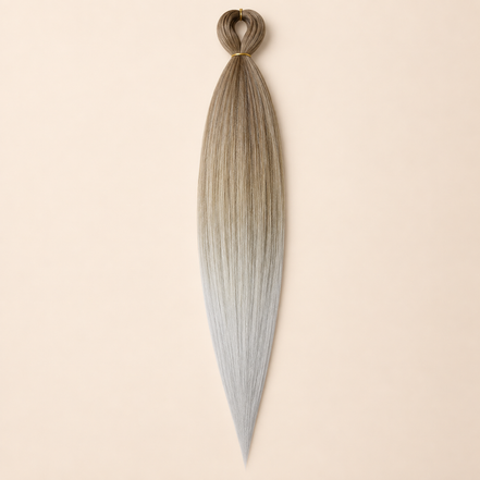 Easy Braid Kanekalon vlechthaar Taupe Zilvergrijs Ombré, kleurcode 2-99, op lichtbeige achtergrond