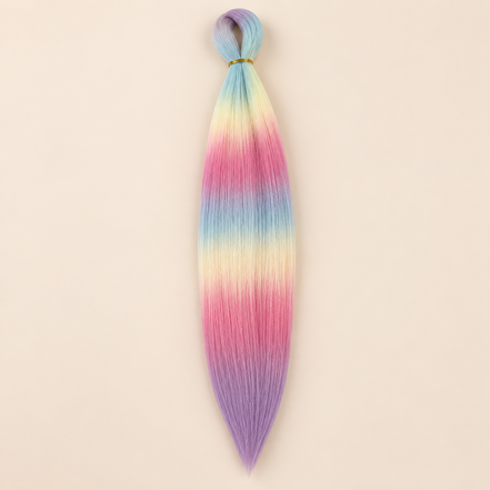 Easy Braid kanekalon vlechthaar D8-1 in pastel aqua / roze / lila ombre op lichtbeige achtergrond