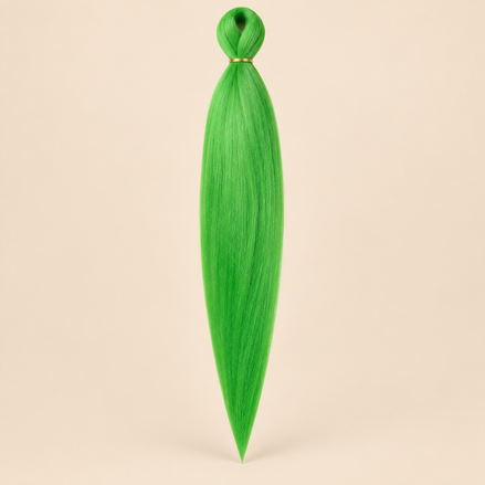Easy Braid kanekalon vlechthaar DA-2 in helder groen op lichtbeige achtergrond