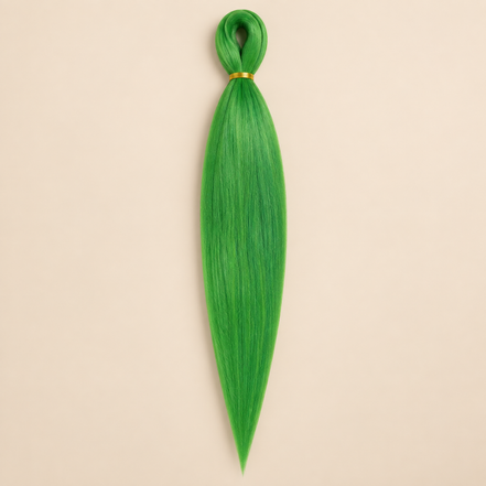 Easy Braid kanekalon vlechthaar DA-5 in smaragdgroen op lichtbeige achtergrond