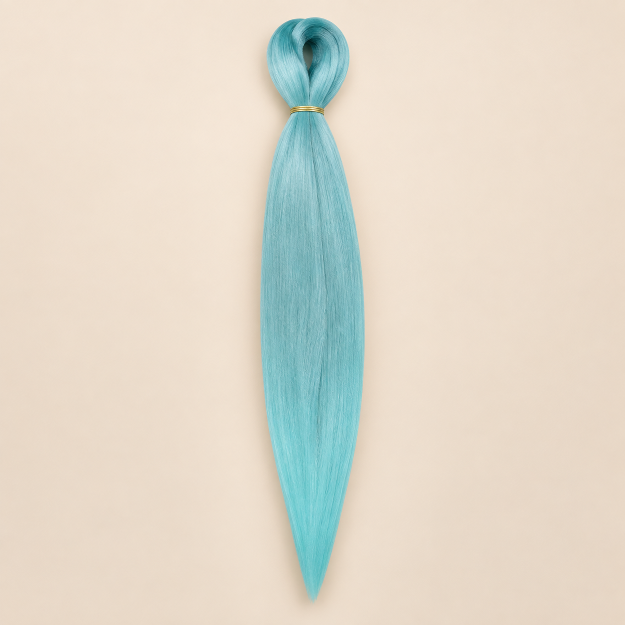 Easy Braid kanekalon vlechthaar DA-8 in pastelblauw op lichtbeige achtergrond