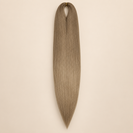 Easy Braid kanekalon vlechthaar FL1-22S in taupebruin spring edition op lichtbeige achtergrond