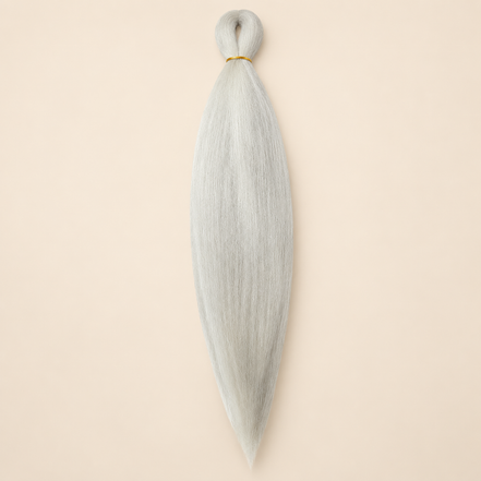 Easy Braid kanekalon vlechthaar FR L6 in zilverwit op lichtbeige achtergrond