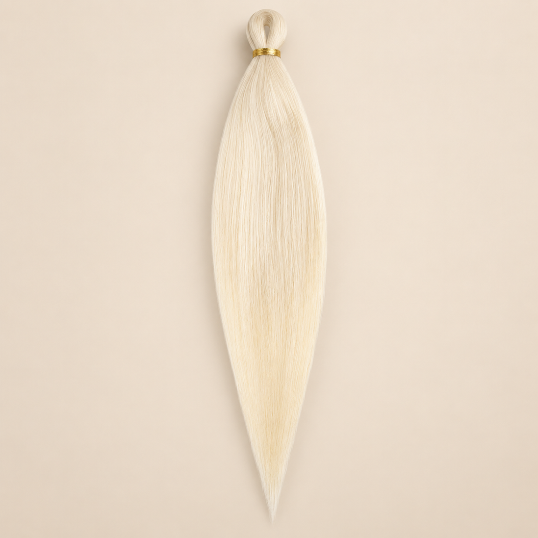 Easy Braid kanekalon vlechthaar FR L9 in ivoor blond op lichtbeige achtergrond