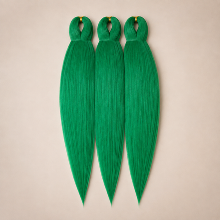 Green Shake 3-in-1 kanekalon invlechthaar Groen op lichtbeige achtergrond