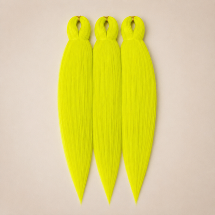 L-Yellow 3-in-1 kanekalon invlechthaar Neongeel op lichtbeige achtergrond