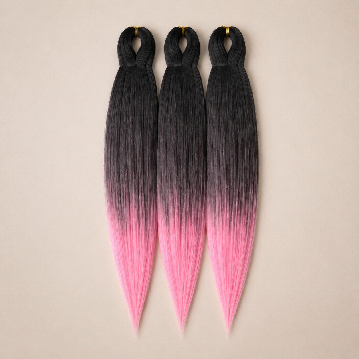 T1B/Pink 3-in-1 kanekalon invlechthaar Zwart naar lichtroze op lichtbeige achtergrond