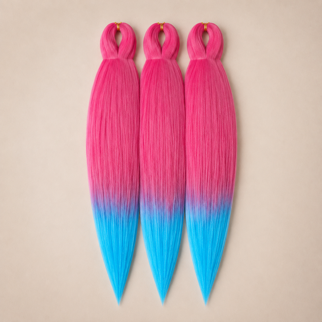 Tangerine/L-Blue 3-in-1 kanekalon invlechthaar Roze naar lichtblauw op lichtbeige achtergrond