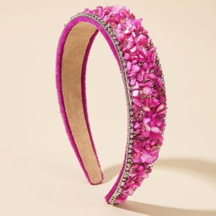 Roze haarband met decoratieve steentjes en strass – De HaarBoetiek